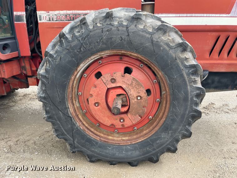 image for item IC9307 International 3588  4WD tractor
