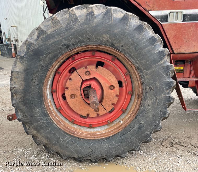 image for item IC9307 International 3588  4WD tractor