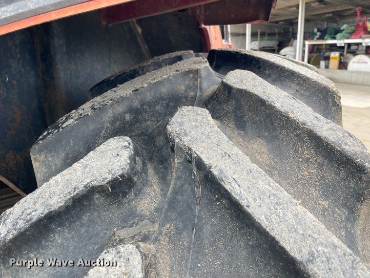 image for item IC9307 International 3588  4WD tractor