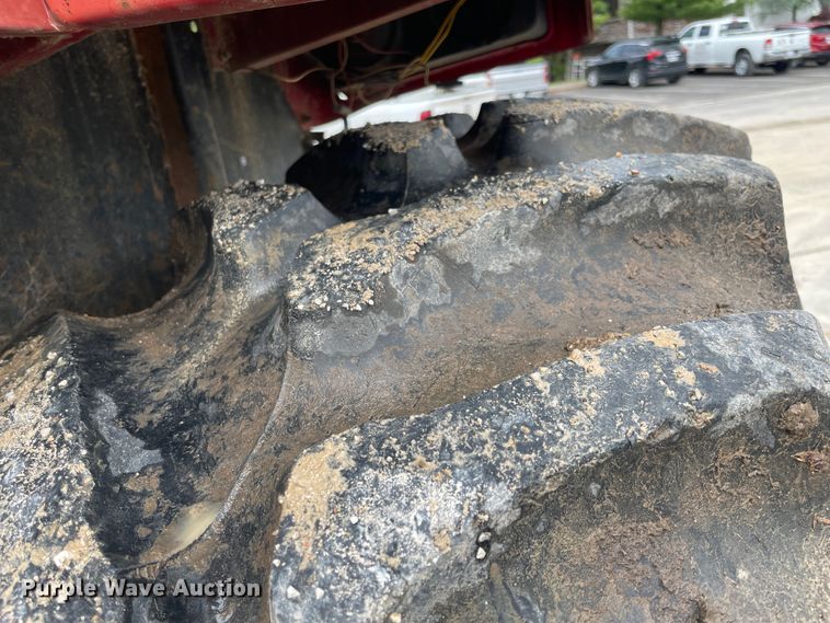 image for item IC9307 International 3588  4WD tractor