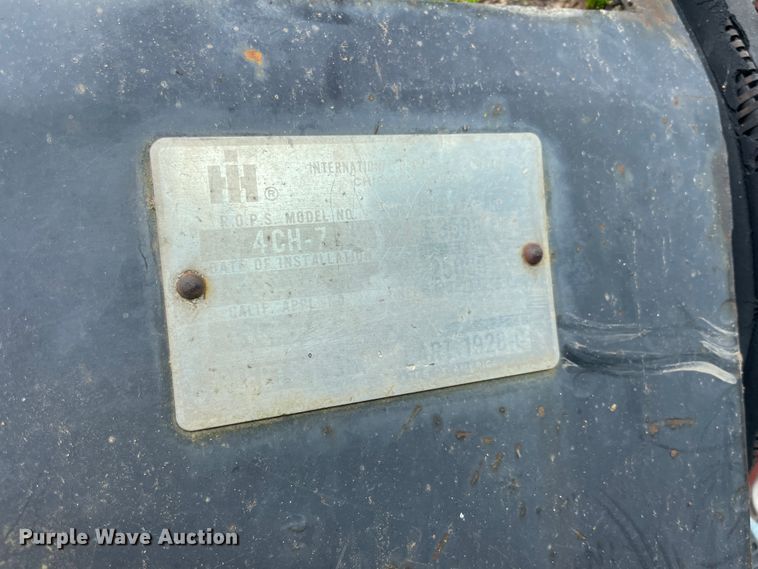 image for item IC9307 International 3588  4WD tractor