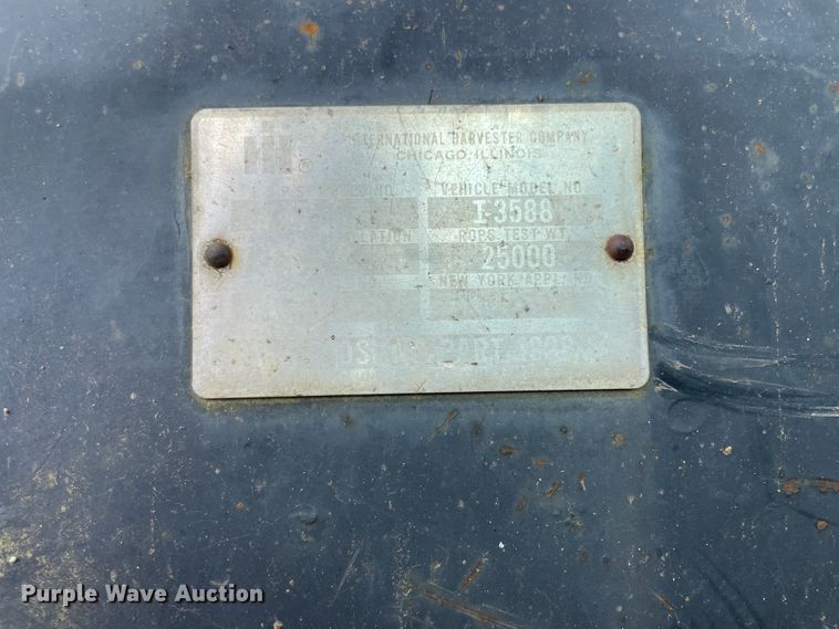image for item IC9307 International 3588  4WD tractor