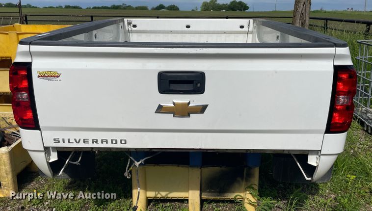 image for item IC9308 Chevrolet Silverado pickup bed