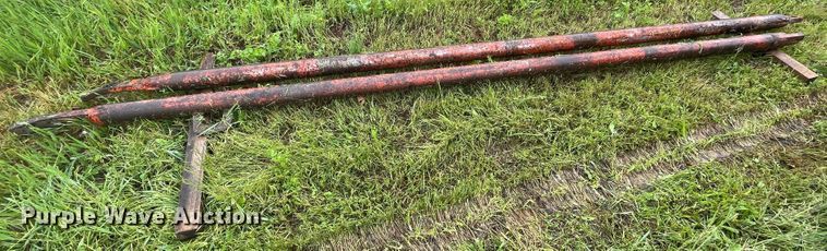 image for item IC9318 1976 International 1700  dump flatbed truck