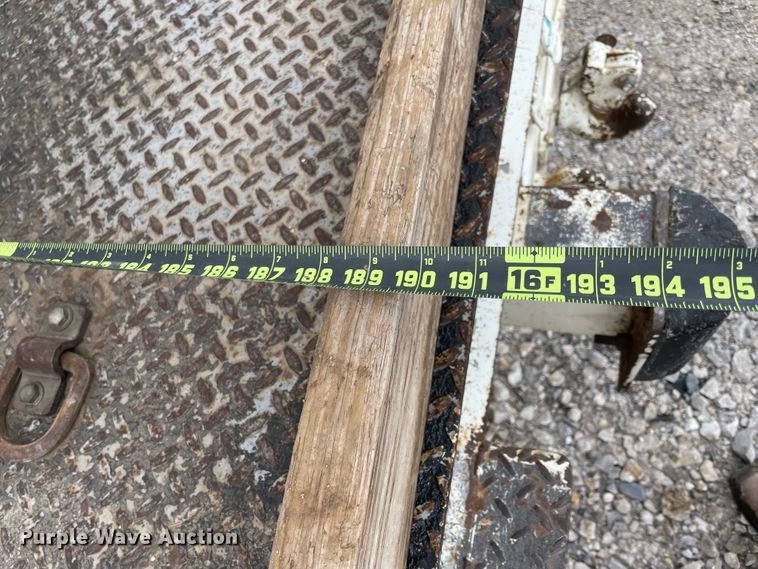 image for item IC9327 2006 International 7400  bucket truck