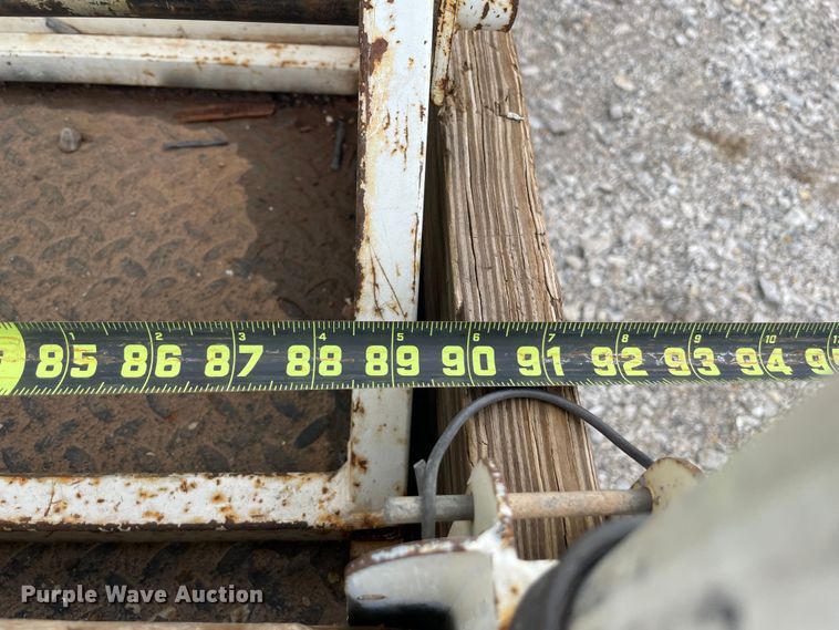 image for item IC9327 2006 International 7400  bucket truck