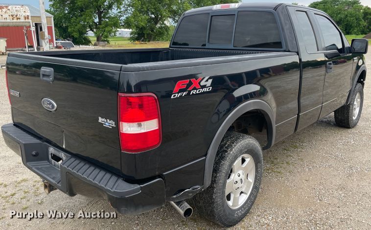 image for item IC9376 2005 Ford F150  SuperCab pickup truck