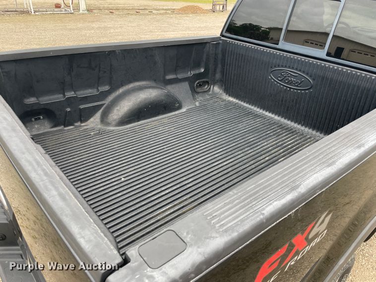 image for item IC9376 2005 Ford F150  SuperCab pickup truck