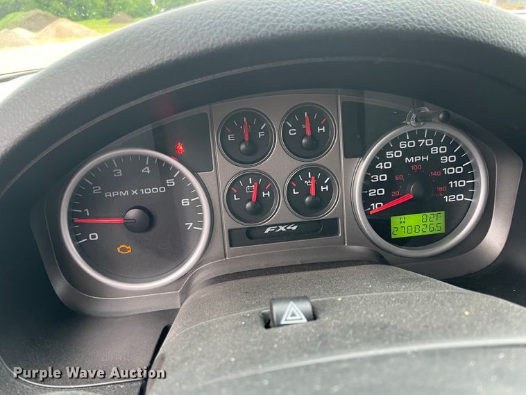 image for item IC9376 2005 Ford F150  SuperCab pickup truck