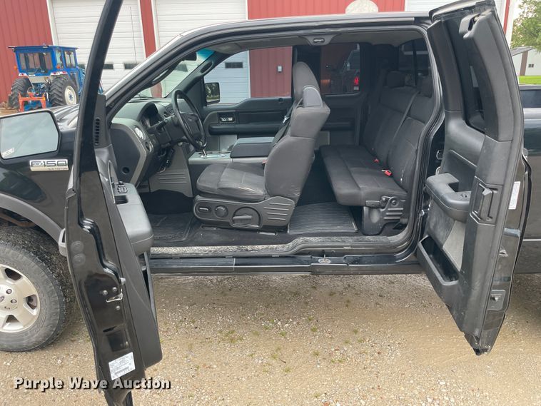 image for item IC9376 2005 Ford F150  SuperCab pickup truck