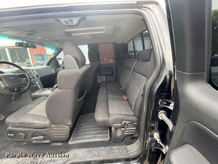 image for item IC9376 2005 Ford F150  SuperCab pickup truck