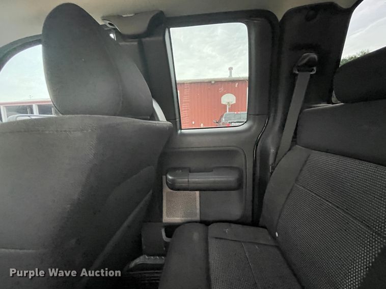 image for item IC9376 2005 Ford F150  SuperCab pickup truck