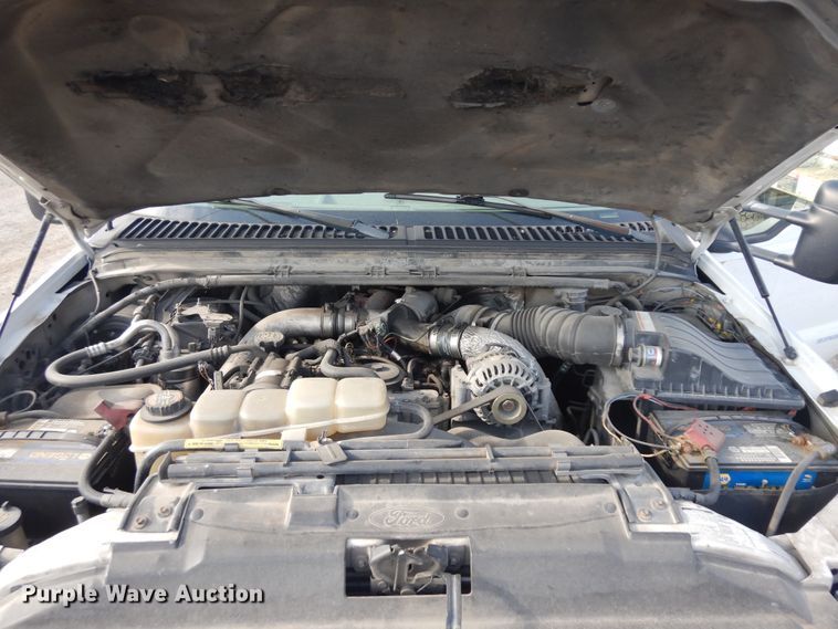 image for item ID9891 1999 Ford F550 Super Duty  flatbed truck