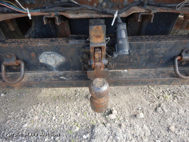 image for item ID9891 1999 Ford F550 Super Duty  flatbed truck