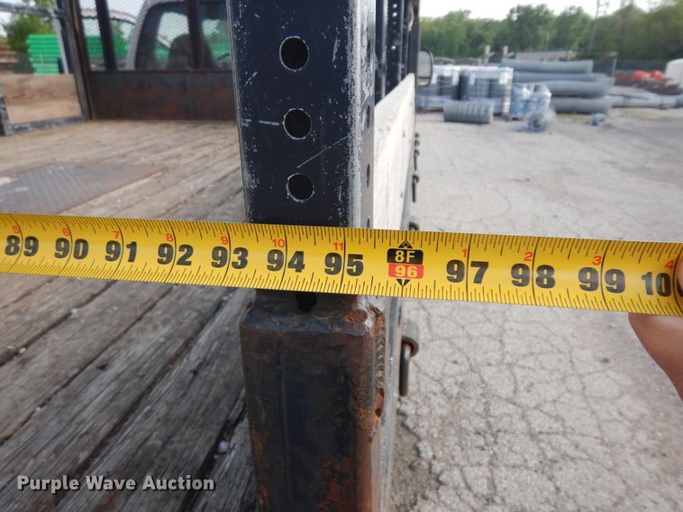 image for item ID9891 1999 Ford F550 Super Duty  flatbed truck