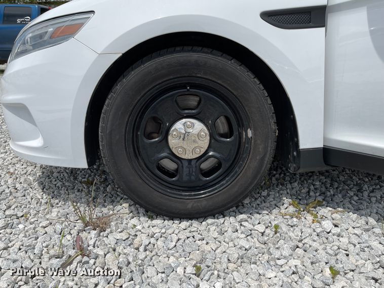 image for item ID9922 2013 Ford Taurus Police