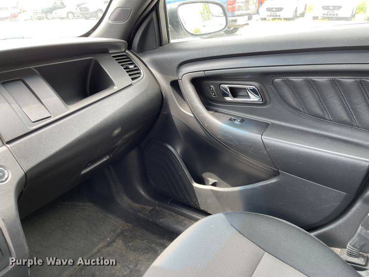 image for item ID9923 2013 Ford Taurus Police