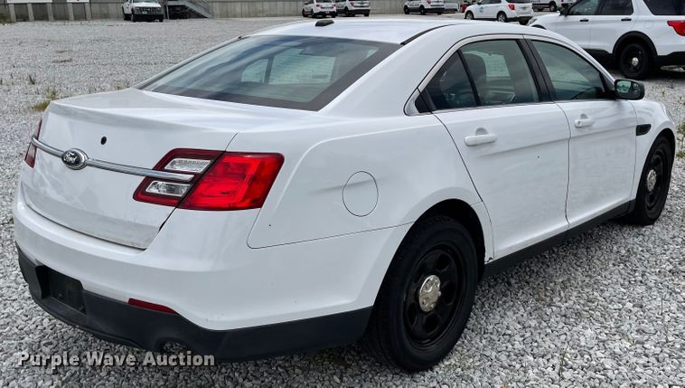 image for item ID9925 2013 Ford Taurus Police