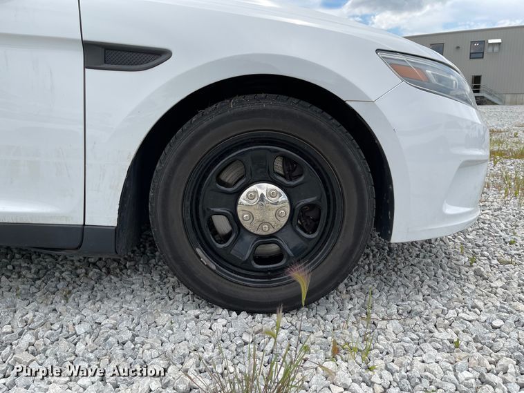 image for item ID9925 2013 Ford Taurus Police