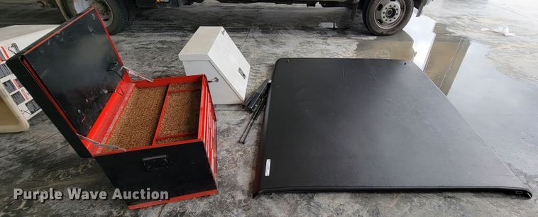 image for item IF9826 Pickup truck accessories