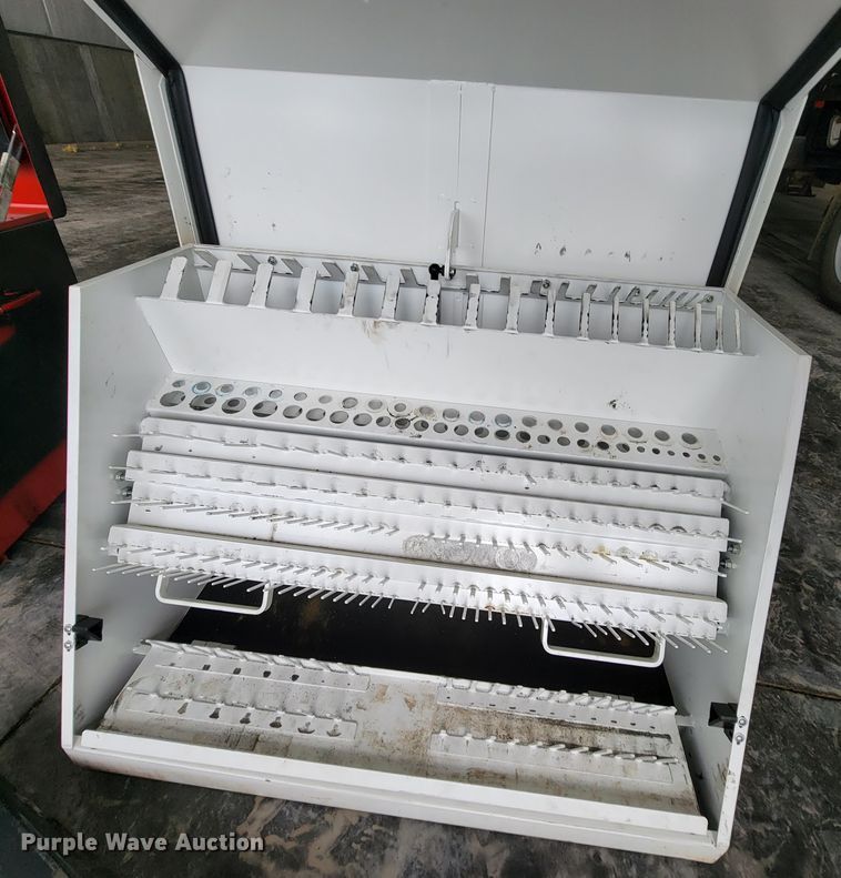 image for item IF9826 Pickup truck accessories