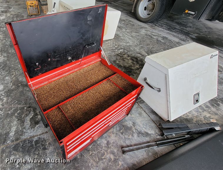 image for item IF9826 Pickup truck accessories