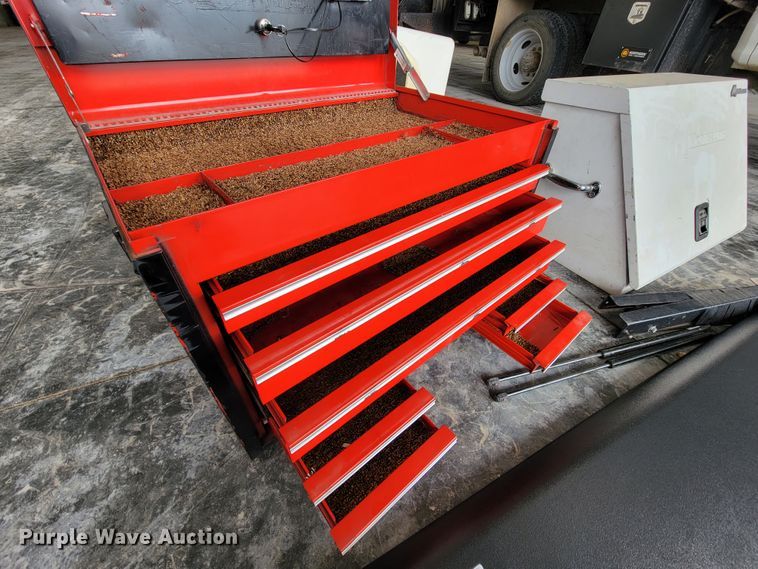 image for item IF9826 Pickup truck accessories