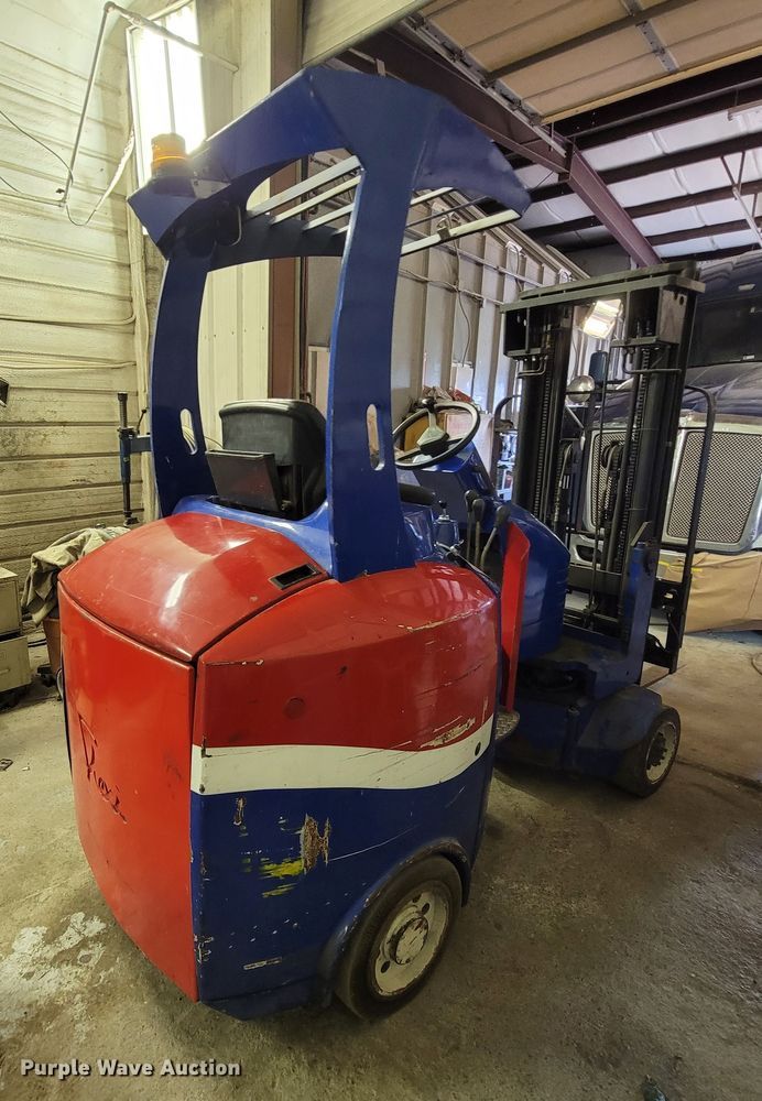 image for item IF9831 Tailift DV8R  forklift
