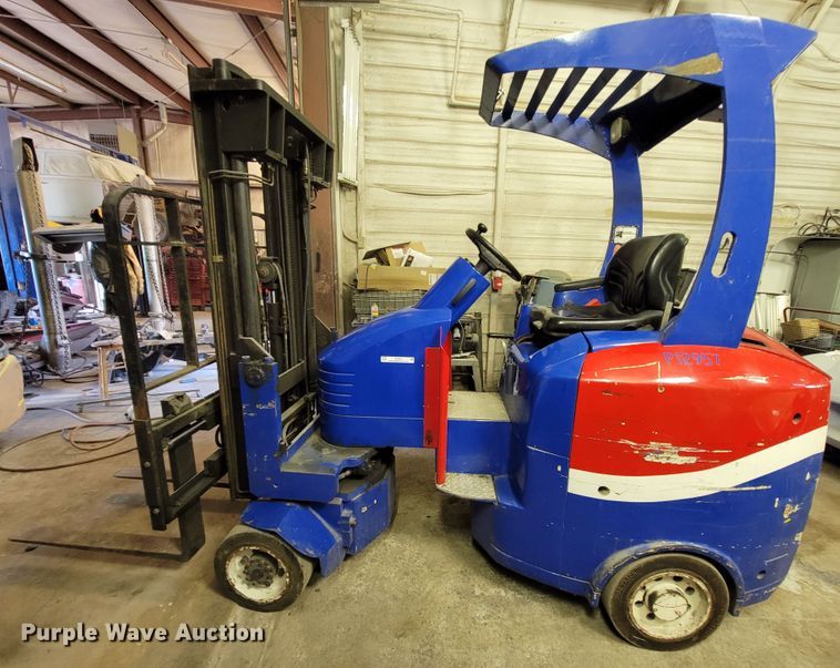 image for item IF9831 Tailift DV8R  forklift