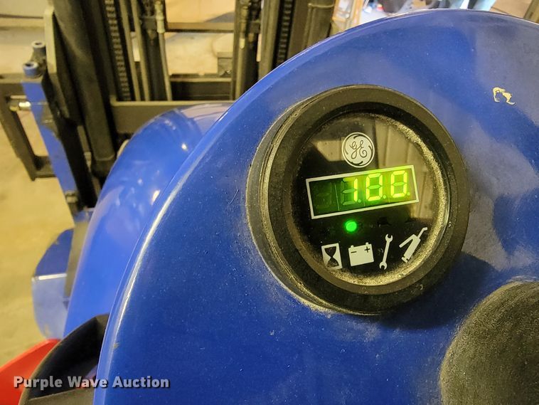 image for item IF9831 Tailift DV8R  forklift