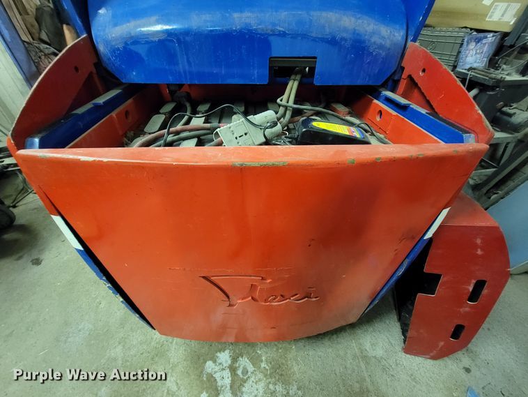 image for item IF9831 Tailift DV8R  forklift