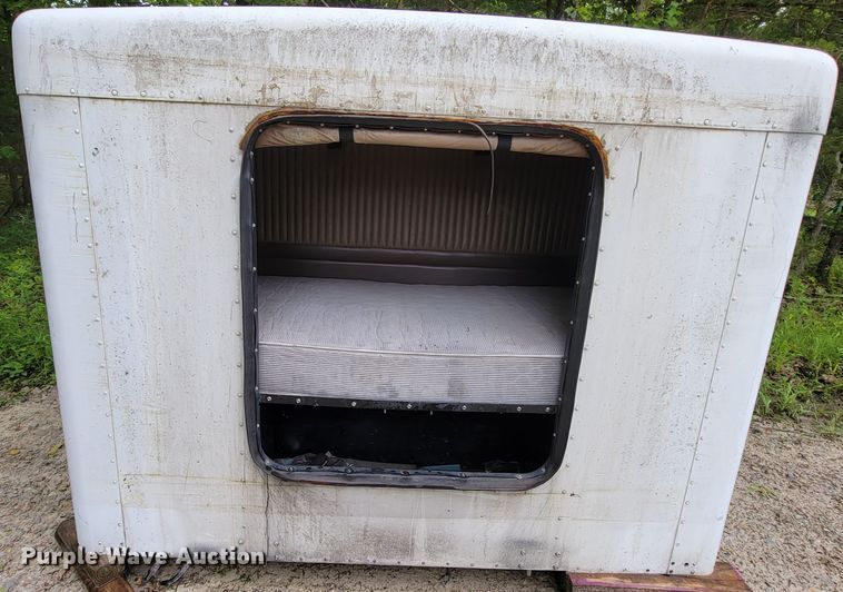 image for item IF9841 Sleeper