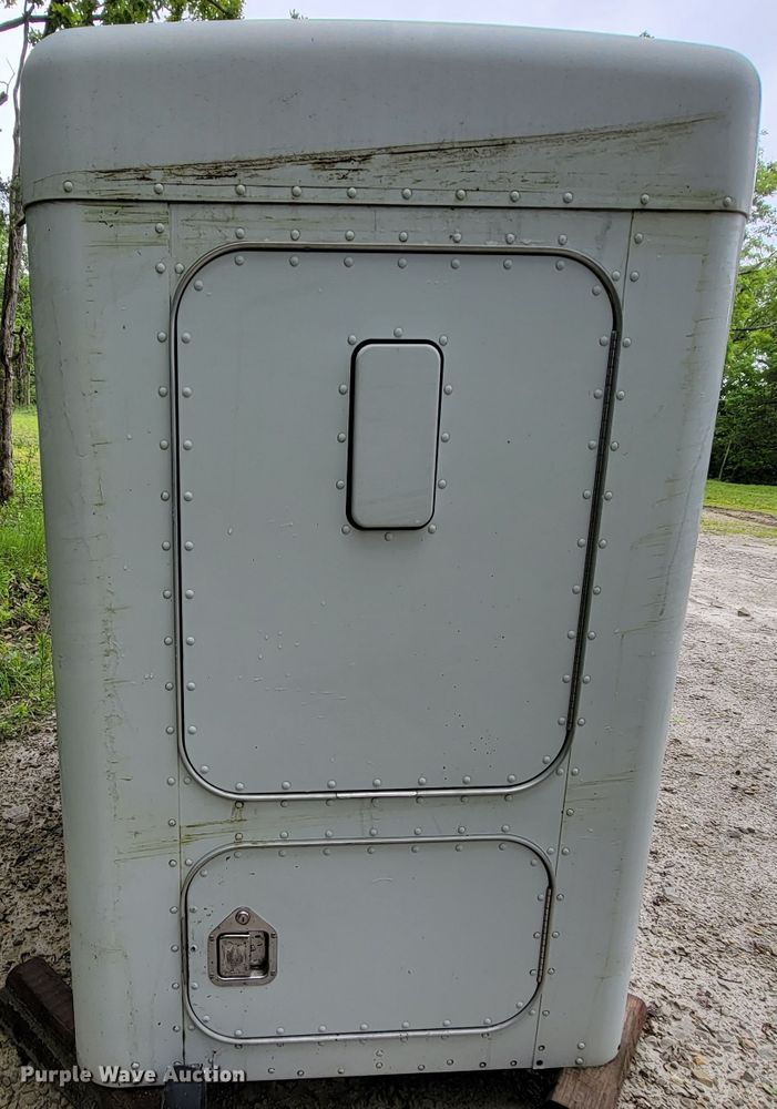 image for item IF9841 Sleeper