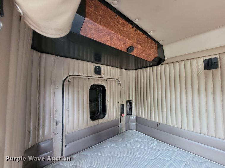 image for item IF9841 Sleeper