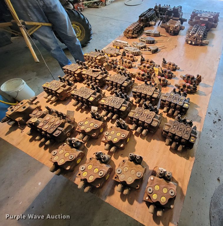 image for item IF9850 (42) hydraulic control valves