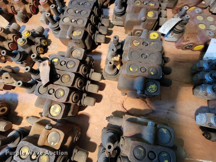 image for item IF9850 (42) hydraulic control valves