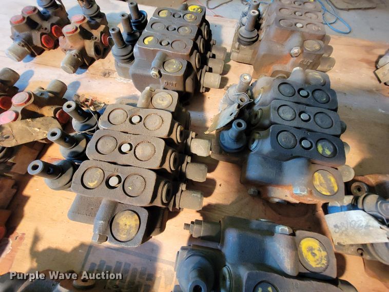image for item IF9850 (42) hydraulic control valves
