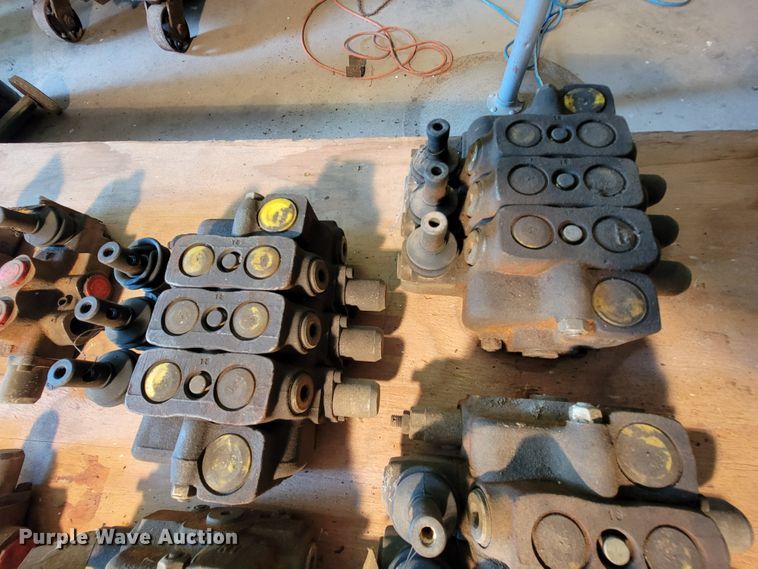 image for item IF9850 (42) hydraulic control valves