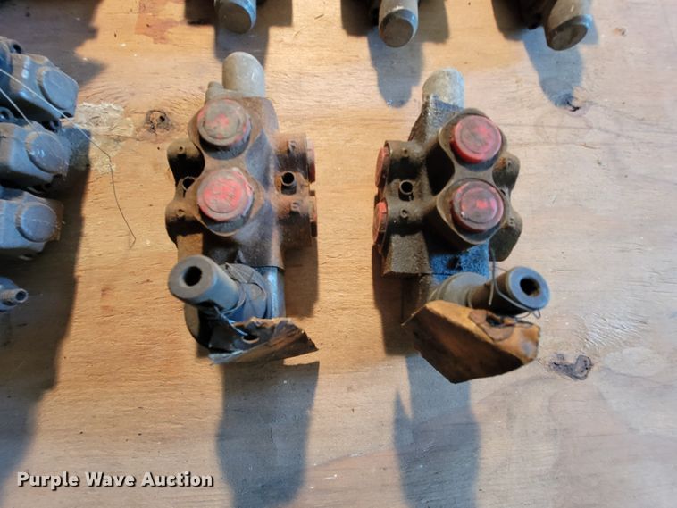image for item IF9850 (42) hydraulic control valves