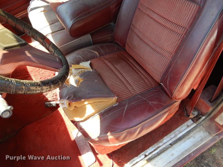 image for item IJ9380 1986 AMC Jeep Grand Wagoneer  SUV