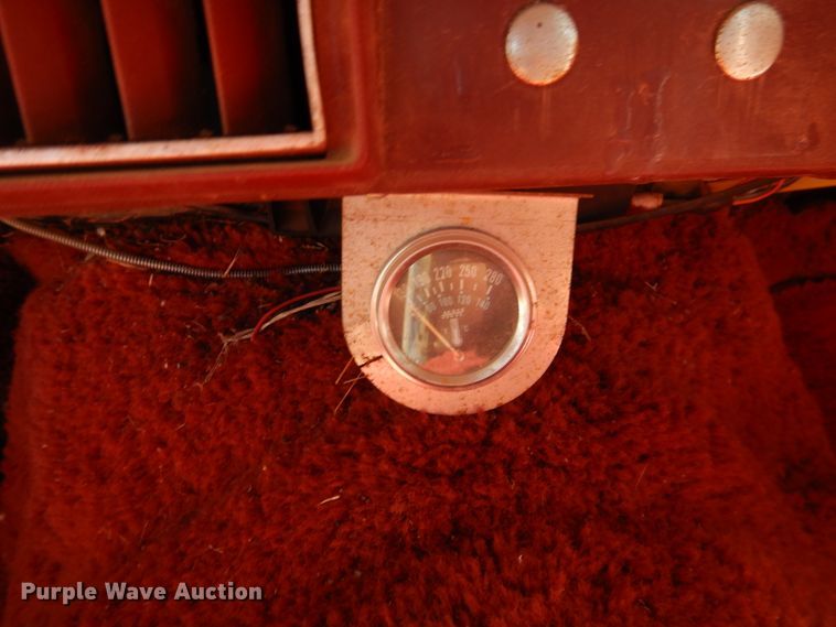 image for item IJ9380 1986 AMC Jeep Grand Wagoneer  SUV
