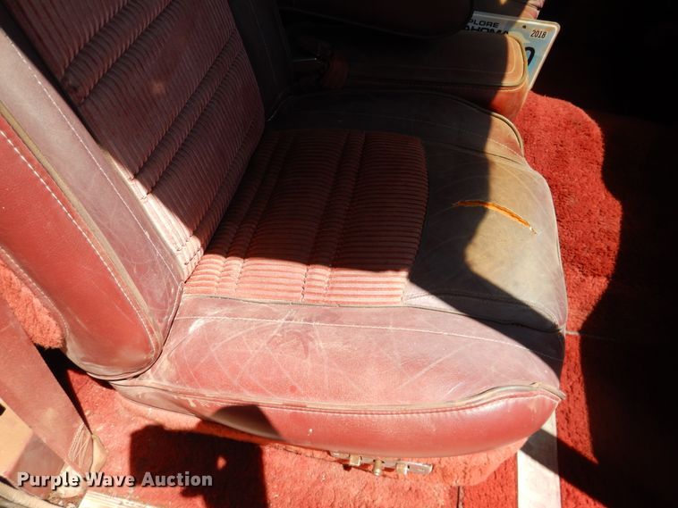 image for item IJ9380 1986 AMC Jeep Grand Wagoneer  SUV