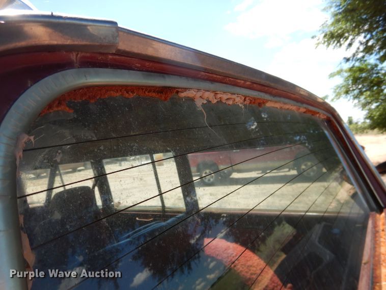 image for item IJ9380 1986 AMC Jeep Grand Wagoneer  SUV
