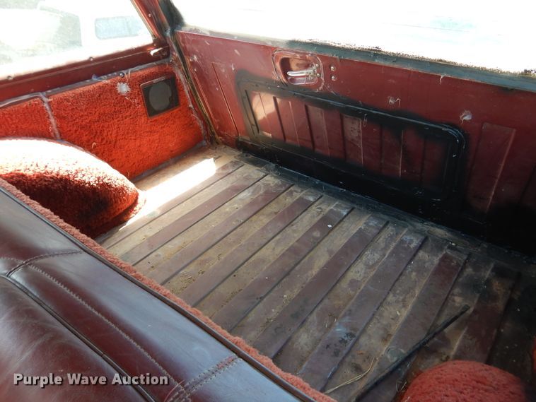 image for item IJ9380 1986 AMC Jeep Grand Wagoneer  SUV