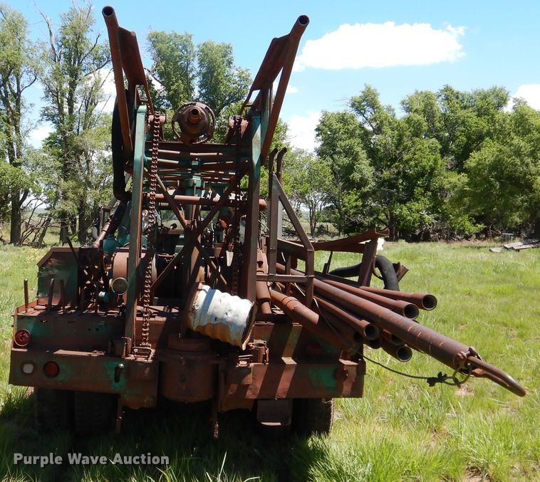 image for item IJ9382 1960 International R192  drilling rig truck