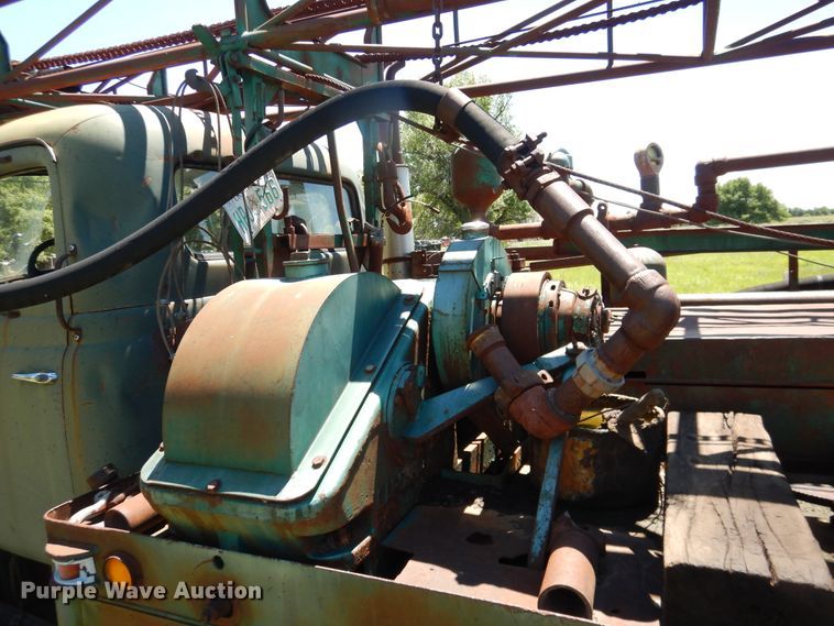 image for item IJ9382 1960 International R192  drilling rig truck