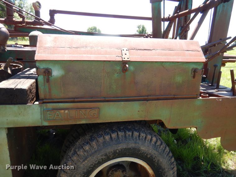 image for item IJ9382 1960 International R192  drilling rig truck