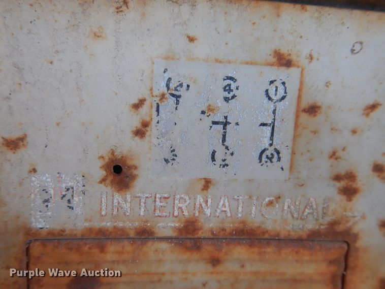 image for item IJ9382 1960 International R192  drilling rig truck