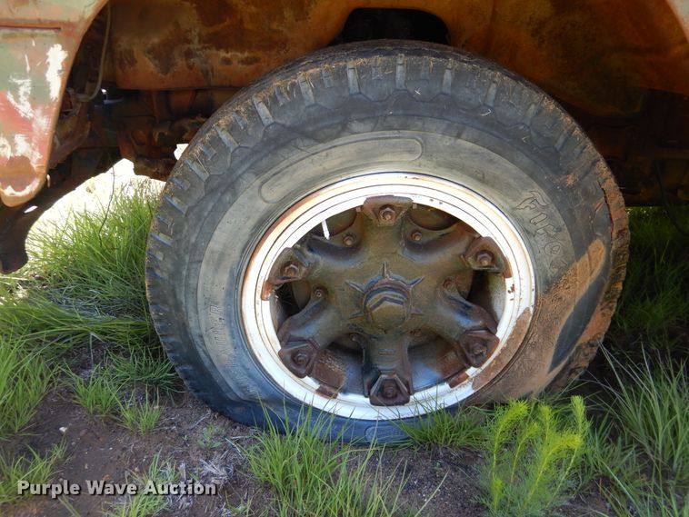 image for item IJ9382 1960 International R192  drilling rig truck