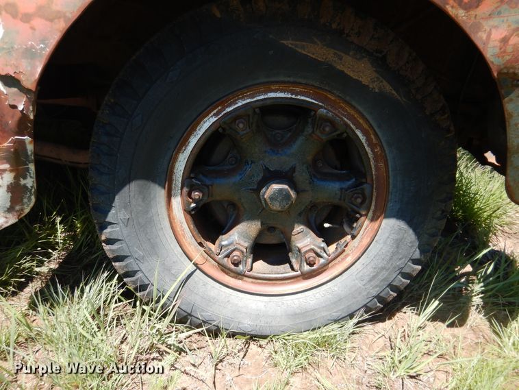 image for item IJ9382 1960 International R192  drilling rig truck